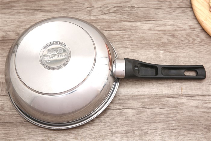 Chảo inox sâu chống dính đáy từ 22 cm Fivestar C22-IN Màu Trắng - Xám