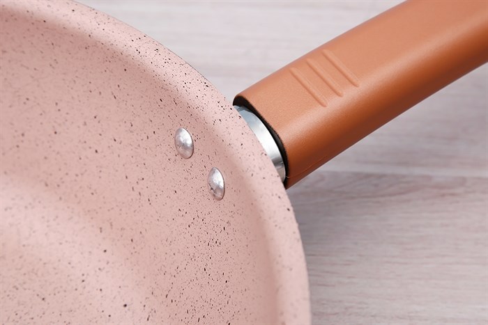 Chảo nhôm sâu chống dính vân đá đáy từ 28 cm Elmich EL5736MN Màu Vàng Hồng