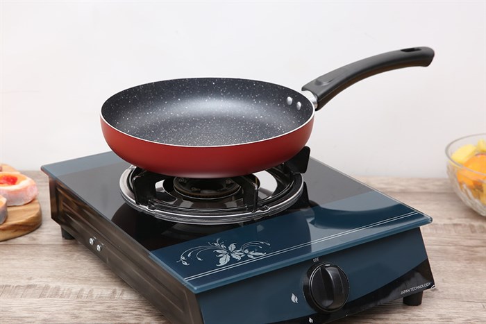 Chảo nhôm chống dính vân đá 24 cm Delites CE008-24 Màu Đỏ