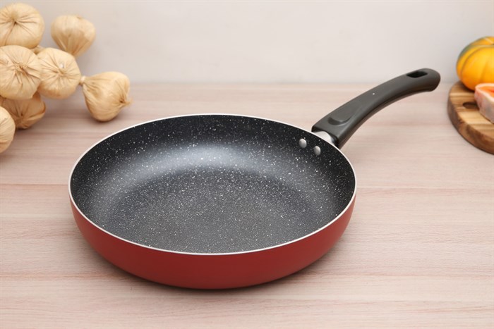 Chảo nhôm chống dính vân đá 26 cm Delites CE008-26 Màu Đỏ