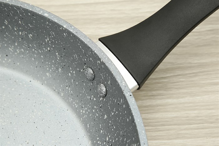 Chảo nhôm chống dính vân đá đáy từ 30 cm Green Cook GCP221-30IH Màu Xám - đồng