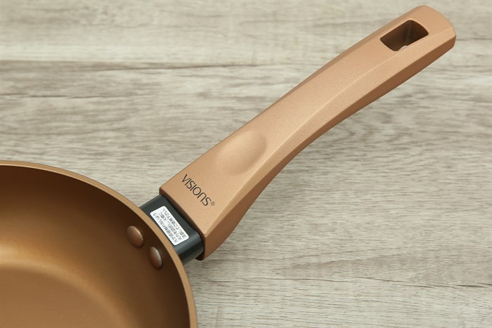 Chảo nhôm chống dính đáy từ 20 cm Visions VS-FP20-AB/JP Màu Vàng đồng