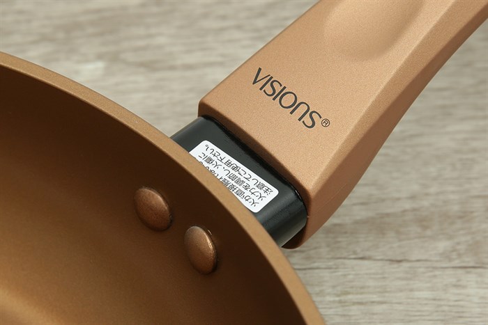 Chảo nhôm chống dính đáy từ 26 cm Visions VS-FP26-AB/JP Màu Vàng đồng