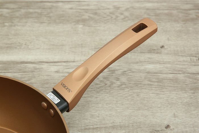 Chảo nhôm sâu chống dính đáy từ 28 cm Visions VS-WP28-AB/JP Màu Vàng đồng