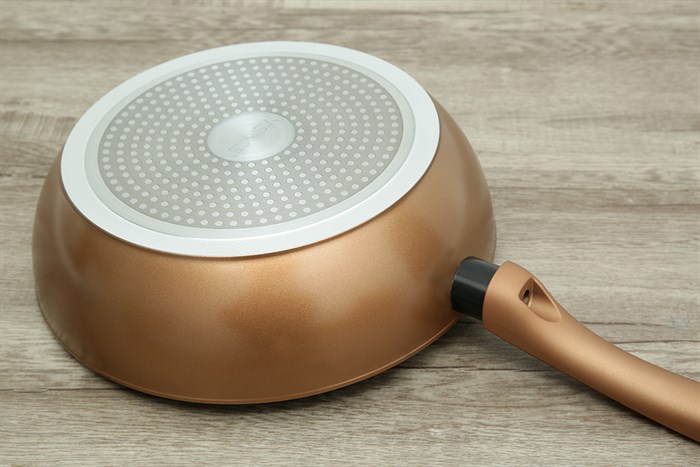 Chảo nhôm sâu chống dính đáy từ 28 cm Visions VS-WP28-AB/JP Màu Vàng đồng