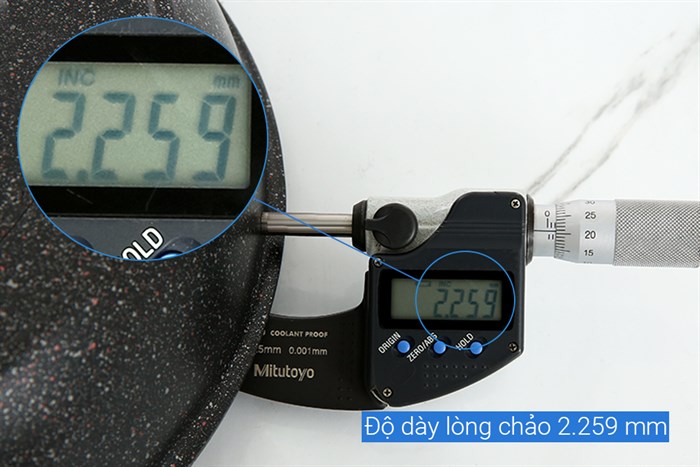 Chảo nhôm chống dính vân đá đáy từ 28 cm Kangaroo KG661L Màu Đen