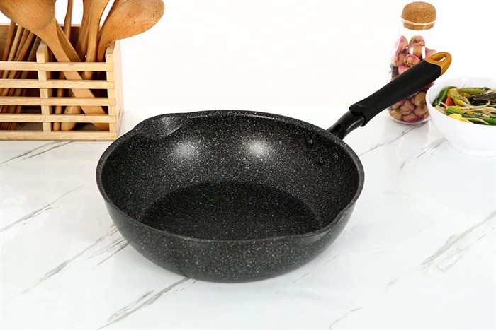 Chảo nhôm sâu chống dính vân đá đáy từ 28 cm Kangaroo KG662L Màu Đen