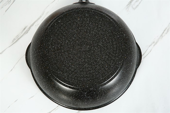 Chảo nhôm sâu chống dính vân đá đáy từ 28 cm Kangaroo KG662L Màu Đen