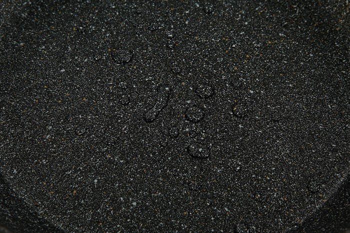 Chảo nhôm sâu chống dính vân đá đáy từ 28 cm Kangaroo KG662L Màu Đen