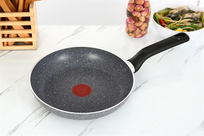 Chảo nhôm chống dính vân đá 24 cm Tefal Natura B2260495 Màu Đen
