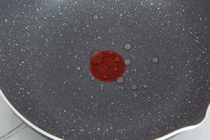 Chảo nhôm sâu chống dính vân đá 26 cm Tefal Natura B2266595 Màu Đen