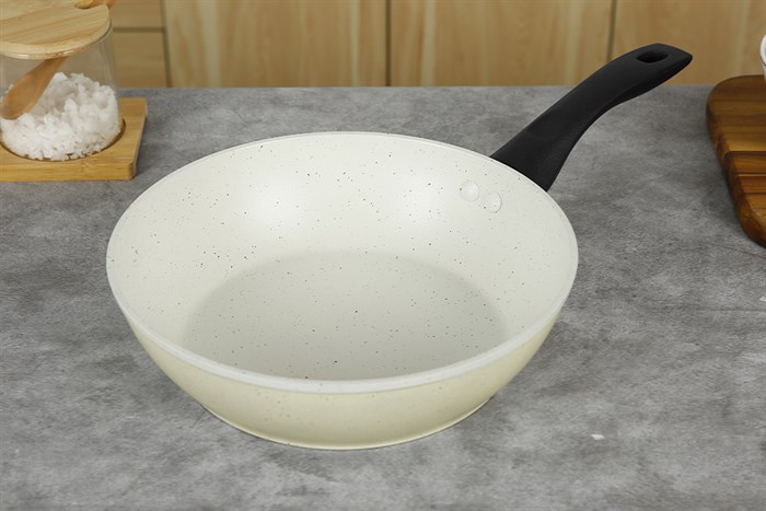 Chảo nhôm sâu chống dính vân đá đáy từ 24 cm Green Cook GCP226-24IH Màu Kem