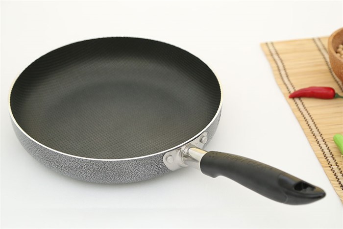 Chảo nhôm chống dính 24 cm Happycook NSF24CRL Màu Xám