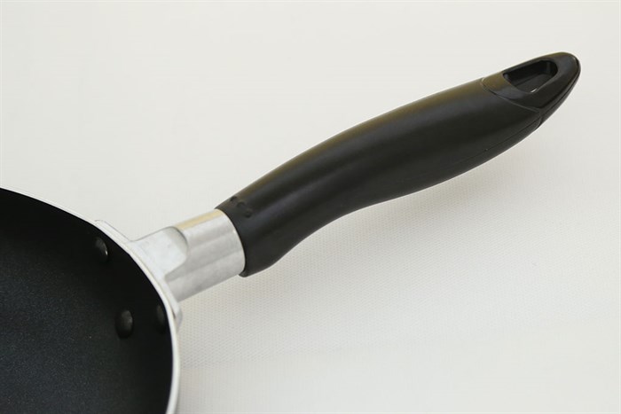 Chảo nhôm chống dính 24 cm Sunhouse HappyTime Màu Đen