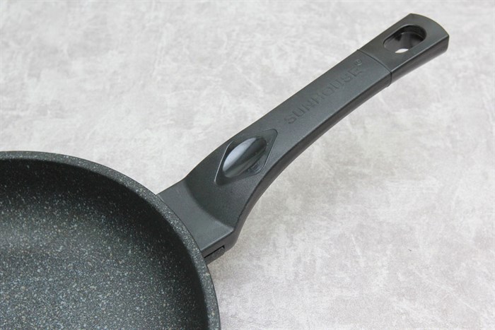 Chảo nhôm chống dính vân đá 28 cm Sunhouse SBD28 Màu Đen