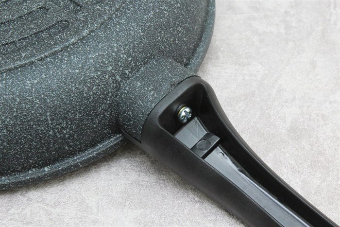 Chảo nhôm chống dính vân đá 28 cm Sunhouse SBD28 Màu Đen