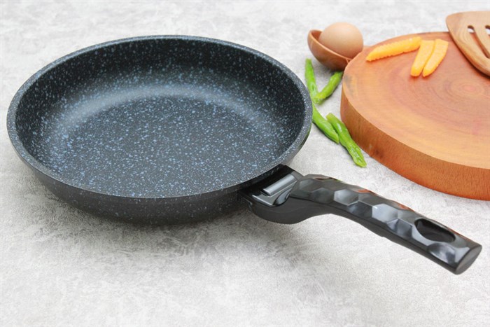 Chảo nhôm chống dính 24 cm Happycook CFP-24 Màu Đen