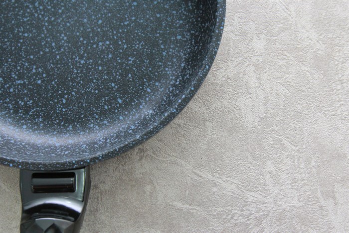 Chảo nhôm chống dính 24 cm Happycook CFP-24 Màu Đen