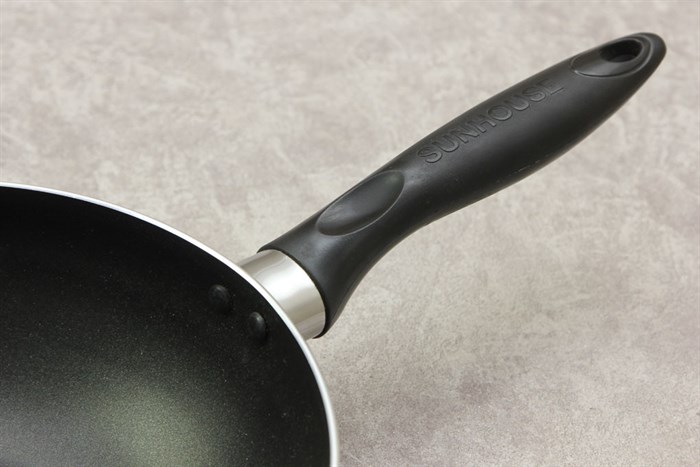 Chảo nhôm sâu chống dính 24 cm Sunhouse SHS24 Màu Đen