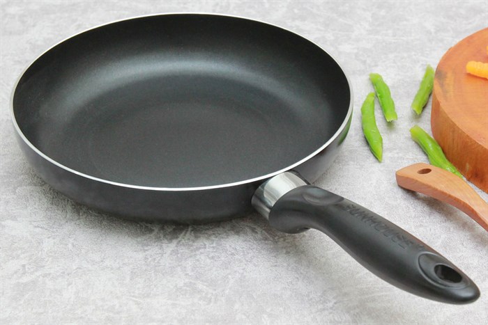 Chảo nhôm chống dính đáy từ 22 cm Sunhouse SHM22 Màu Đen