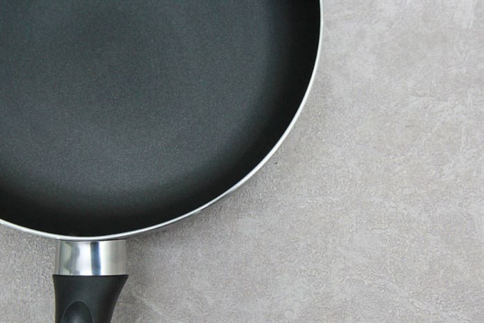 Chảo nhôm chống dính đáy từ 24 cm Sunhouse SHM24 Màu Đen