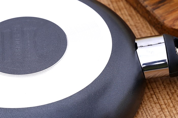 Chảo nhôm chống dính 18 cm Sunhouse CT18 Màu Đen