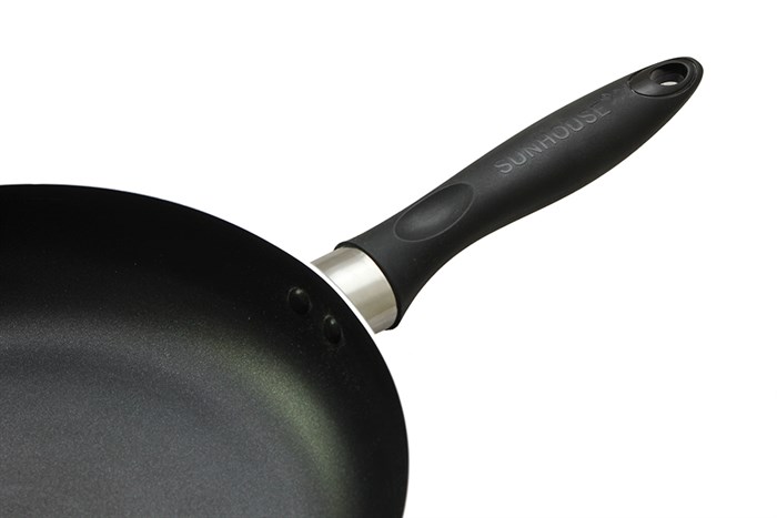 Chảo nhôm chống dính 24 cm Sunhouse CT24 Màu Đen