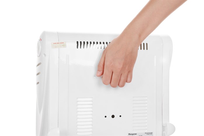 Quạt sưởi halogen Kangaroo KG1018C Màu Trắng
