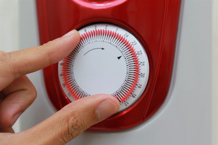 Quạt sưởi dầu Sunhouse SHD7081 Màu Trắng - Đỏ