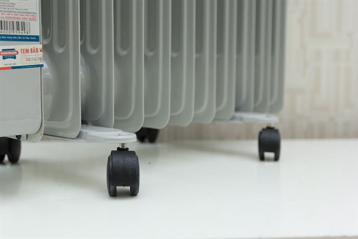 Quạt sưởi dầu Sunhouse SHD7081 Màu Trắng - Đỏ