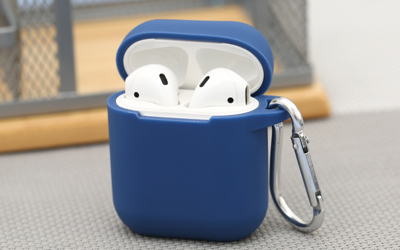 Túi đựng Airpod nhựa dẻo kèm móc JM AP02 Xanh thiết kế vừa vặn Túi đựng Airpod nhựa dẻo kèm móc JM AP02 Xanh thiết kế vừa vặn