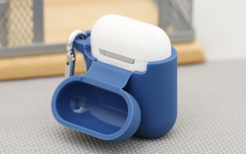 Túi đựng Airpod nhựa dẻo kèm móc JM AP02 Xanh đàn hồi tốt Túi đựng Airpod nhựa dẻo kèm móc JM AP02 Xanh đàn hồi tốt