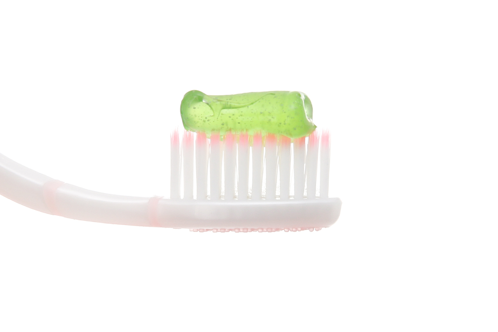 Kem đánh răng Dr. Kool muối tre bảo vệ nướu toàn diện 150g 4