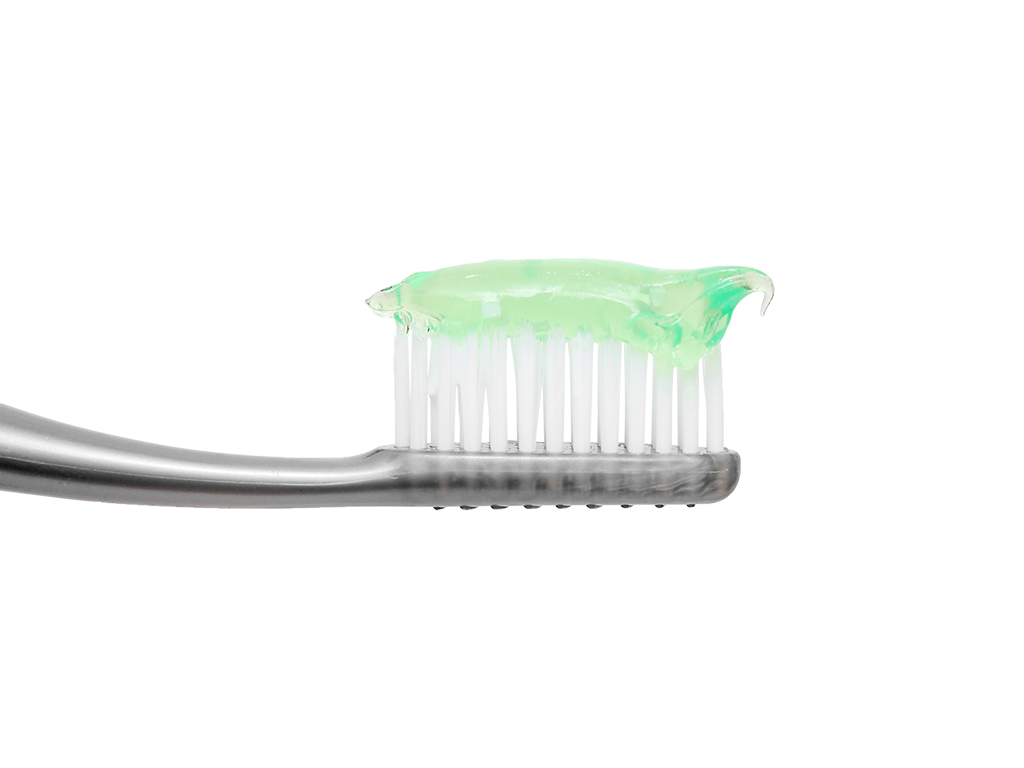 https://cdn.tgdd.vn/Products/Images/2446/76328/bhx/kem-danh-rang-colgate-maxfresh-tra-xanh-200g-202004171301236285.jpg
