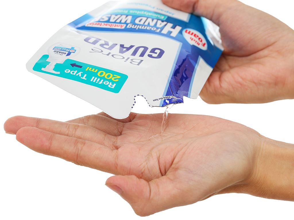 Bọt rửa tay kháng khuẩn Bioré Guard hương khuynh diệp 200ml 6