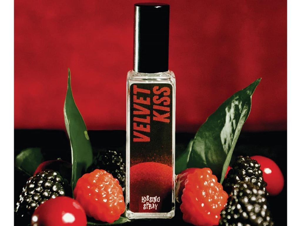 Xịt thơm miệng Loli & The Wolf Kissing Spray Velvet Kiss 20ml 4