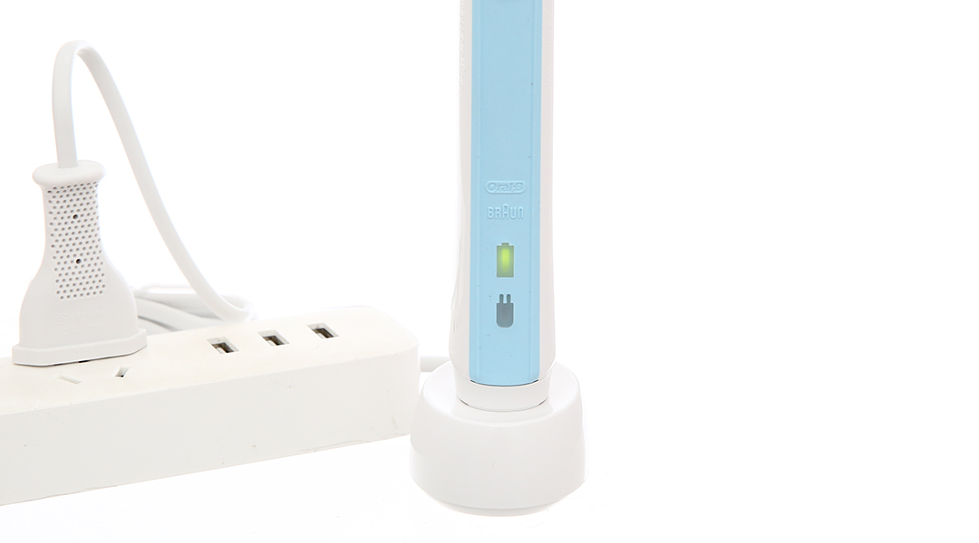 Bàn chải điện Oral-B Pro 500 CrossAction D16.513 - 10