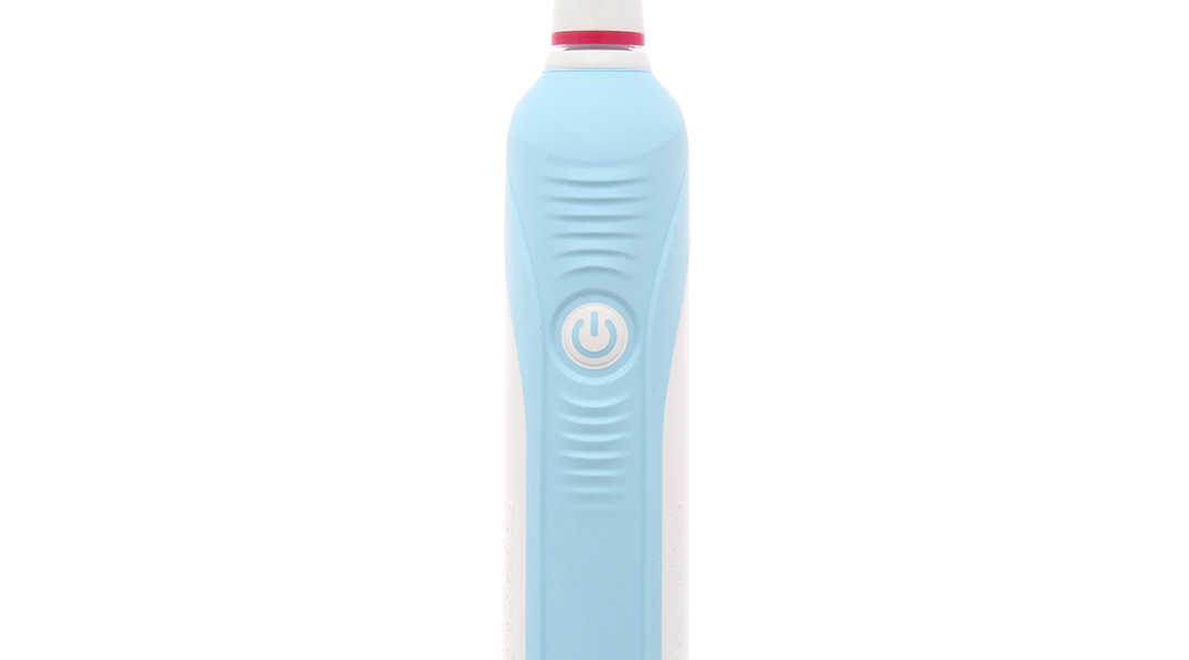 Bàn chải điện Oral-B Pro 500 CrossAction D16.513 giảm giá 50% - 08/2024 ...