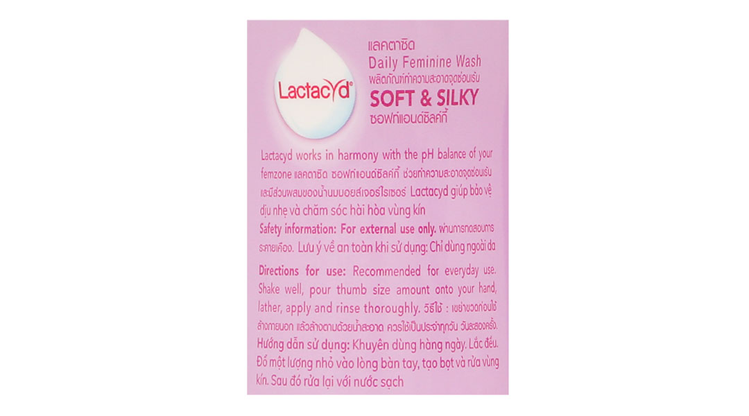 Dung dịch vệ sinh phụ nữ Lactacyd Soft & Silky giữ ẩm