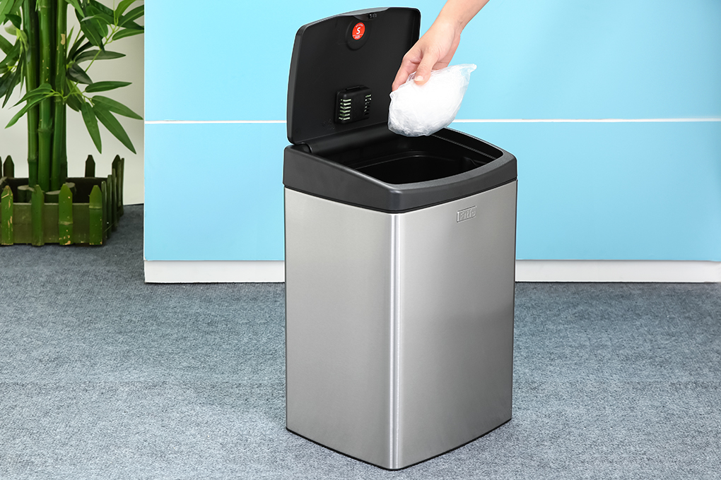 Thùng rác inox 15 lít Fitis STS1-901 Màu Bạc Inox