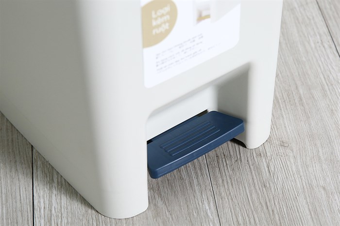 Thùng rác nhựa 15 lít Hiro Inochi HIN.RACN.R015 Màu Xám nhạt