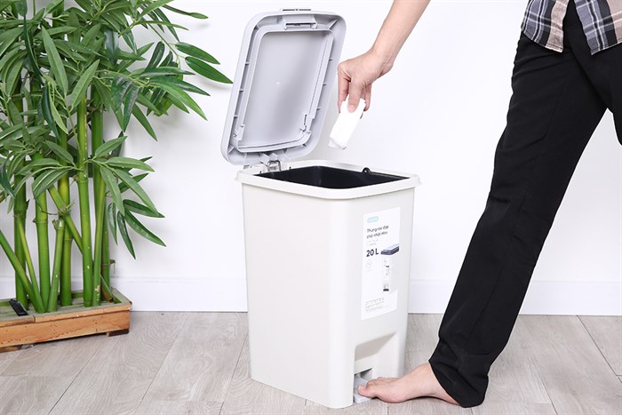 Thùng rác nhựa 20 lít Hiro Inochi HIN.RACN.0020 Màu Xám nhạt