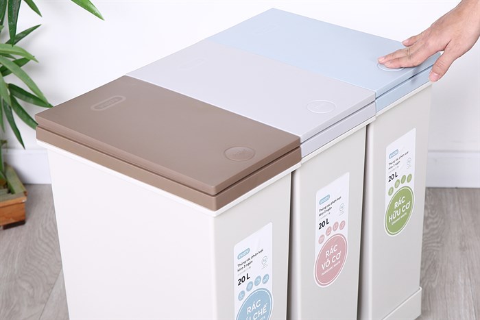Thùng rác nhựa 60 lít 3 ngăn Hiro Inochi HIN.RAPL.003N Màu Xám nhạt
