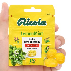Kẹo thảo mộc vị chanh Ricola Lemon Mint gói 15g
