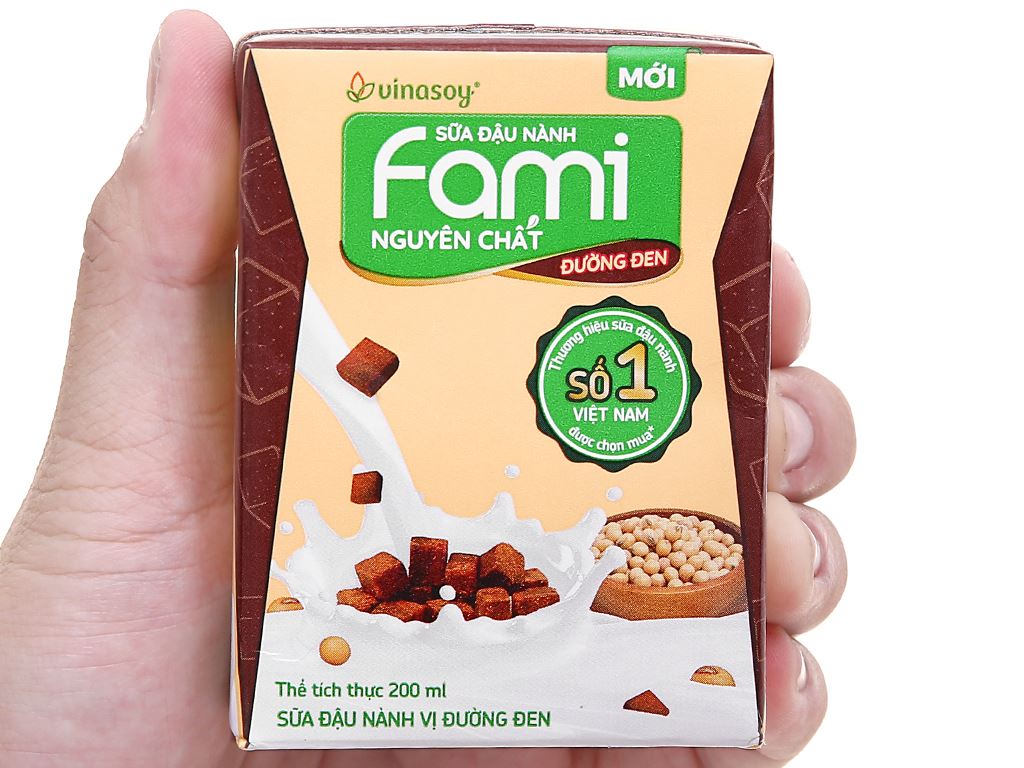 Lốc 6 hộp sữa đậu nành Fami đường đen 200ml 10