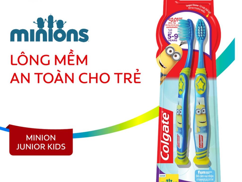 Bộ 2 bàn chải cho bé 5 - 9 tuổi Colgate Minion lông siêu mềm (giao màu ngẫu nhiên) 2