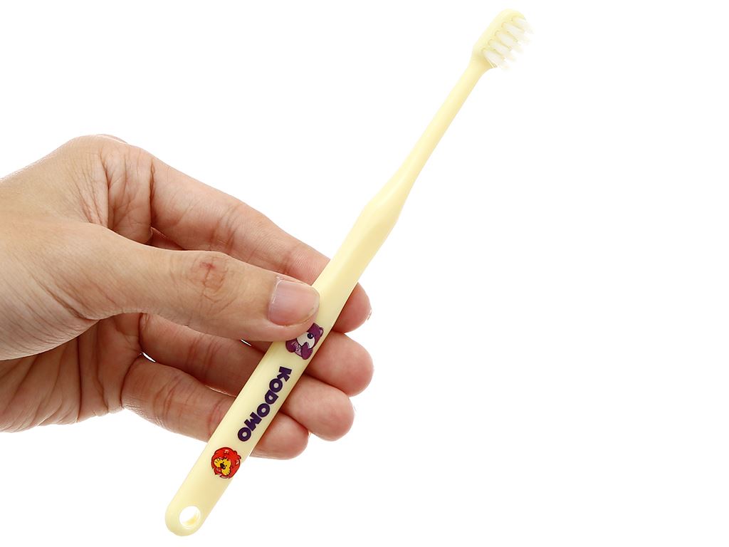 Bàn chải cho bé 6 tháng - 2 tuổi Kodomo lông mềm (giao màu ngẫu nhiên) 6