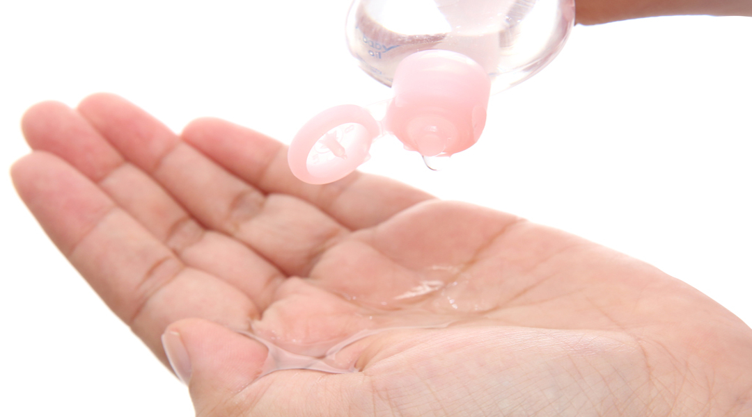 Dầu Johnson's Baby massage và dưỡng ẩm cho bé