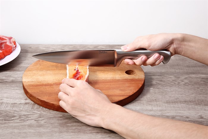 Dao thái inox Delites B2109-A Màu Trắng