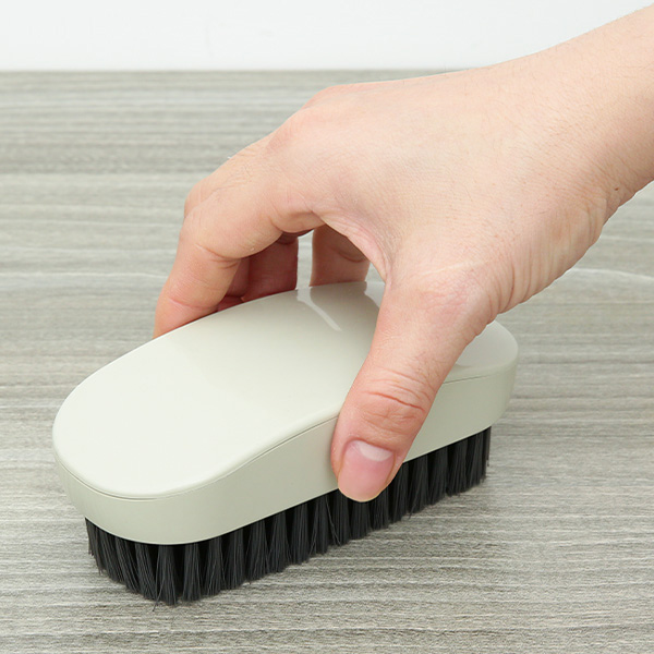 Bàn chải cong nhựa Biohome 13cm